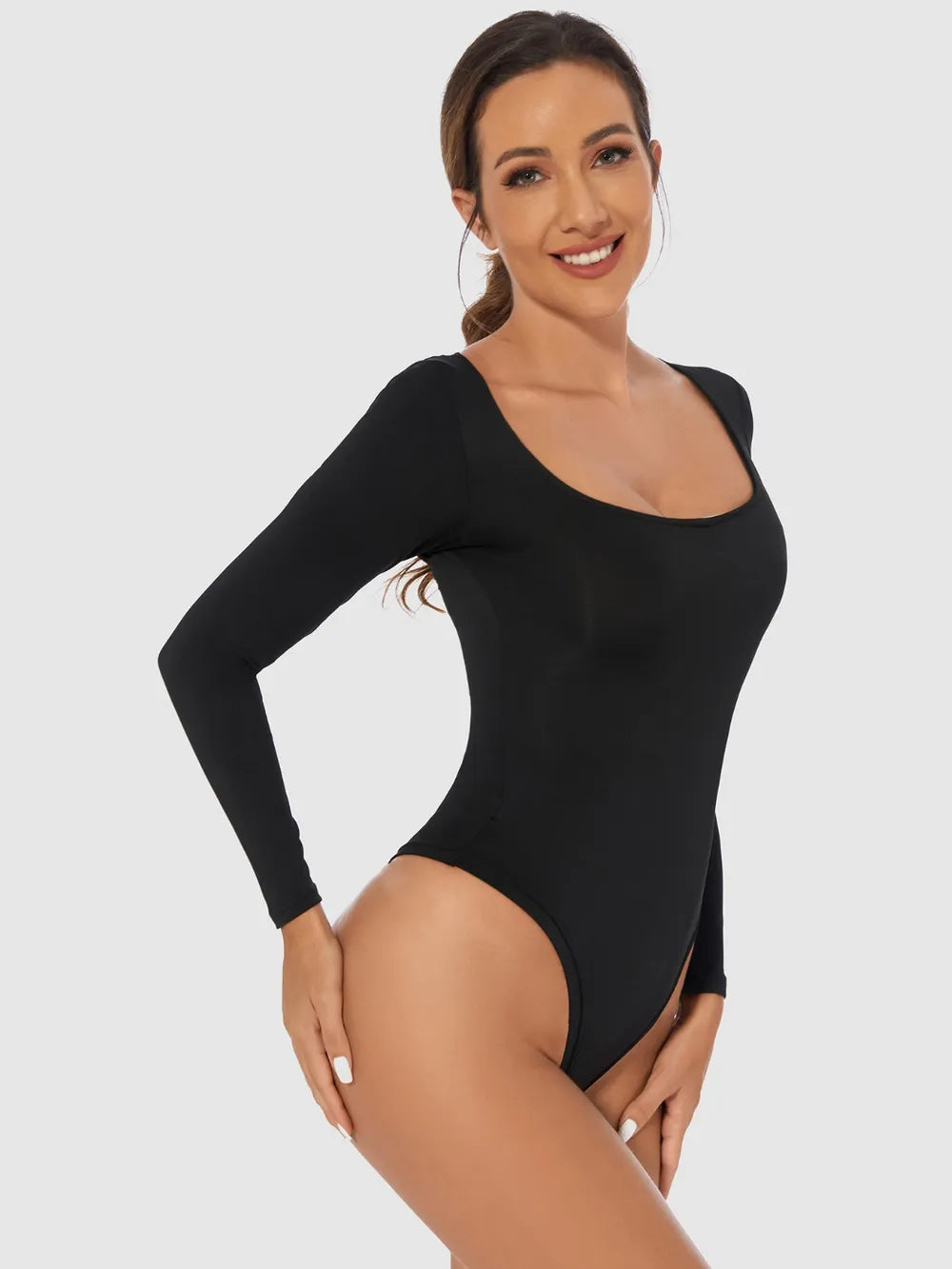 Scoop-neck long-sleeve bodysuit in white